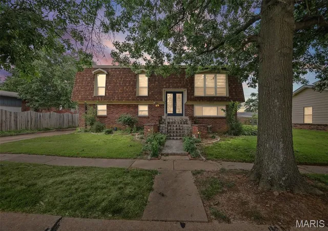 2nd image of 4712 Tonga Dr, St Louis, MO 63128 | MLS# MIS26044136