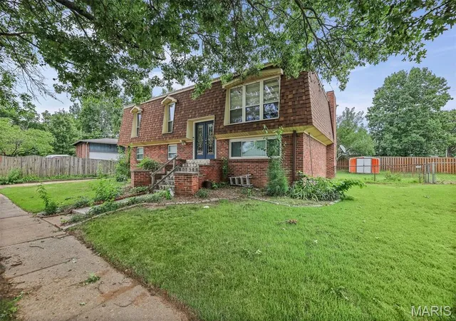Photo 2 of Single family home for sale at 4712 Tonga Dr, Saint Louis, MO 63128 | MLS# MIS26044136 | Listing updated on 2026-10-01