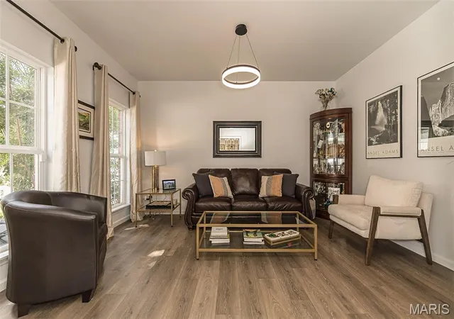 4th image of 356 Carr Manor Ct, Ballwin, MO 63021 | MLS# MIS26044143