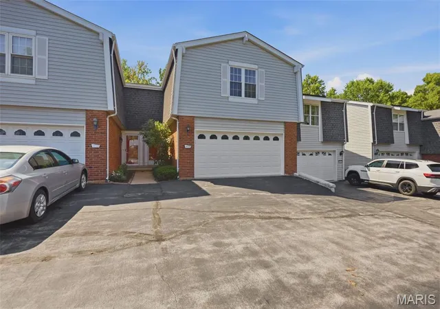 1st image of 14520 Bantry Ln, Chesterfield, MO 63017 | MLS# MIS26044153