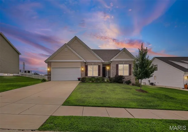 Photo 2 of Single family home for sale at 207 Grand Rapids Ln, Edwardsville, IL 62025 | MLS# MIS26044156 | Listing updated on 2026-09-15