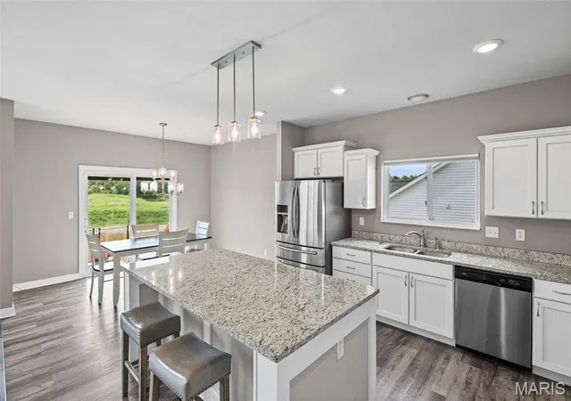 Photo 3 of Single family home for sale at 207 Grand Rapids Ln, Edwardsville, IL 62025 | MLS# MIS26044156 | Listing updated on 2026-09-15