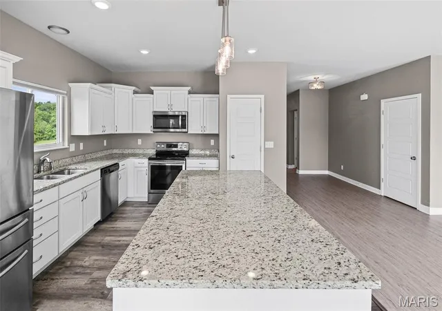 Photo 4 of Single family home for sale at 207 Grand Rapids Ln, Edwardsville, IL 62025 | MLS# MIS26044156 | Listing updated on 2026-10-04