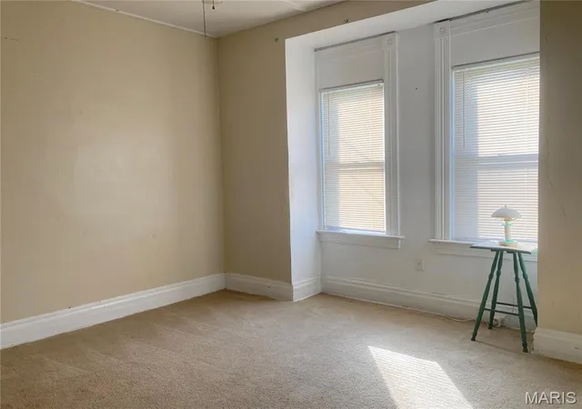 Photo 3 of Sale Pending at 5121 Wicklow Pl, St Louis, MO 63111 | MLS# MIS26044166 | Listing updated on 2026-08-28