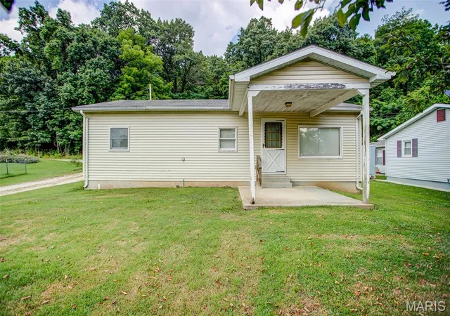 5th image of 404 N 4Th St, Kampsville, IL 62053 | MLS# MIS26044167