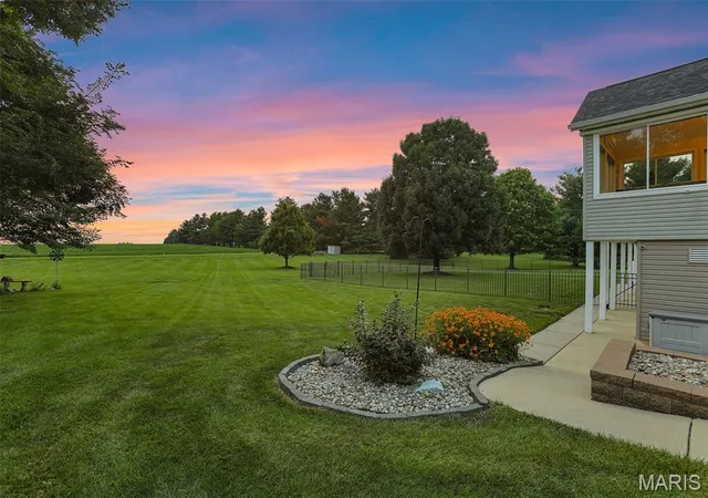 4th image of 4117 Staunton Rd, Edwardsville, IL 62025 | MLS# MIS26044185