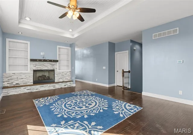 Photo 3 of Single family home for sale at 242 Millstone Ct, Washington, MO 63090 | MLS# MIS26044208 | Listing updated on 2026-10-08