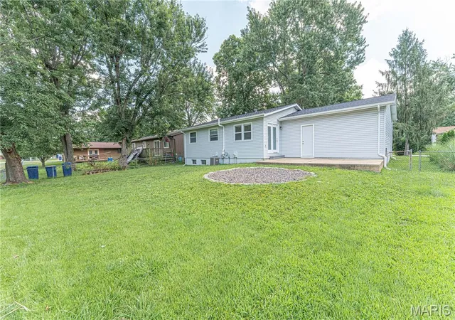 Photo 3 of Sale Pending at 1405 Birch Dr, Pacific, MO 63069 | MLS# MIS26044214 | Listing updated on 2026-09-23
