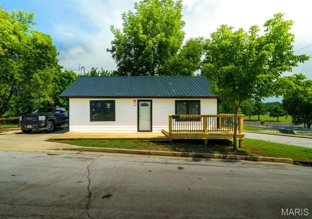 Homes for sale in Rolla, MO | 1307 Gulf Ave, Rolla, MO 65401 | MLS# MIS26044251
