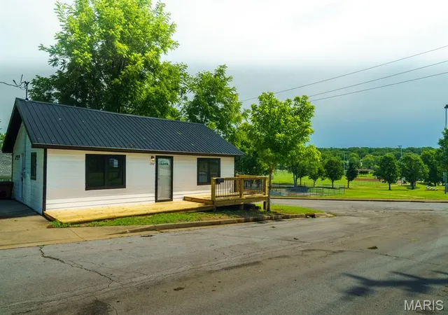 Homes for sale in Rolla, MO | 1307 Gulf Ave, Rolla, MO 65401 | MLS# MIS26044251