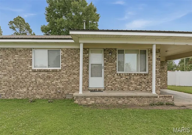 Homes for sale in Gideon, MO | 205 S Lunbeck Ave, Gideon, MO 63848 | MLS# MIS26044256