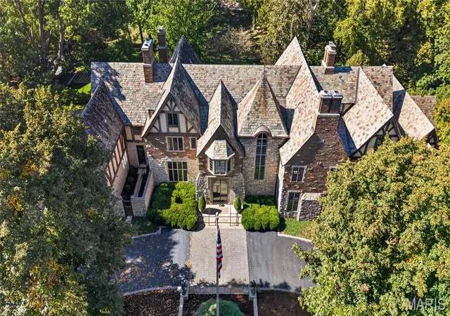 Photo 1 of Mansion for sale at 23 Carrswold Dr, Saint Louis, MO 63105 | MLS# MIS26044266 | Listing updated on 2026-10-23
