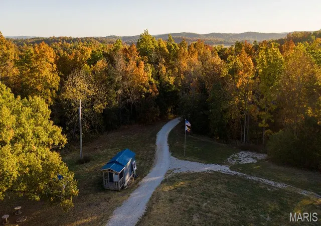 Homes for sale in Eminence, MO | 17720 County Road 504, Eminence, MO 65466 | MLS# MIS26044275