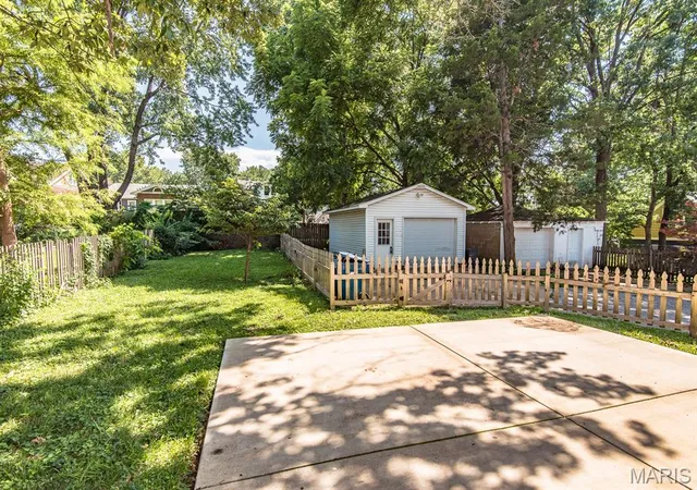43rd image of 7420 Richmond Pl, Maplewood, MO 63143 | MLS# MIS26044282