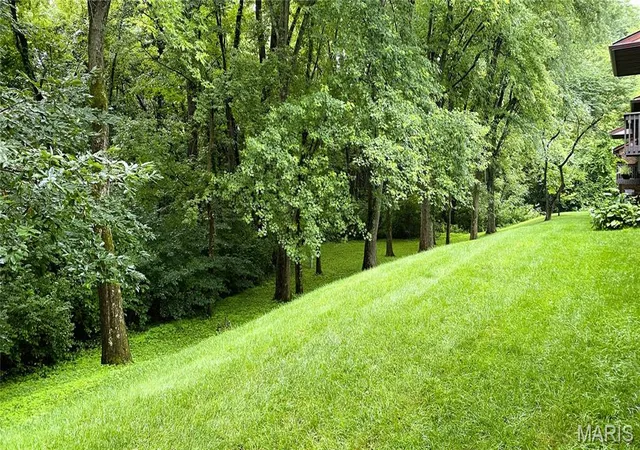 2nd image of 307 Northcrest Dr, Collinsville, IL 62234 | MLS# MIS26044286
