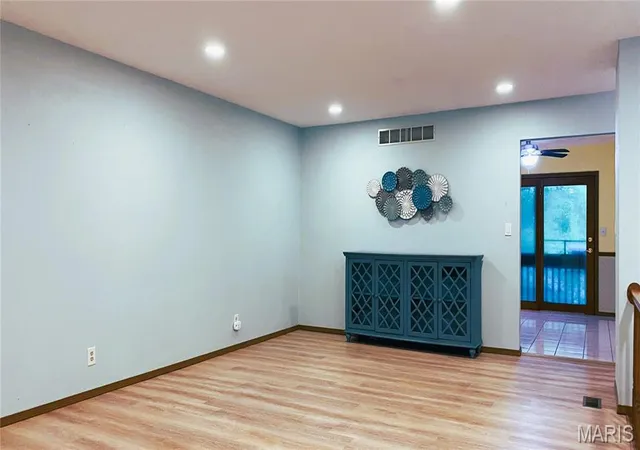 Photo 4 of Condo for sale at 307 Northcrest Dr, Collinsville, IL 62234 | MLS# MIS26044286 | Listing updated on 2026-08-30