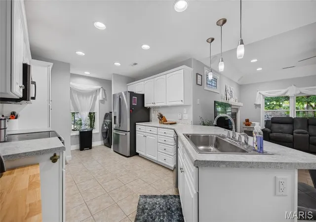 Homes for sale in Lake Ozark, MO | 133 Wye Dr, Lake Ozark, MO 65049 | MLS# MIS26044296