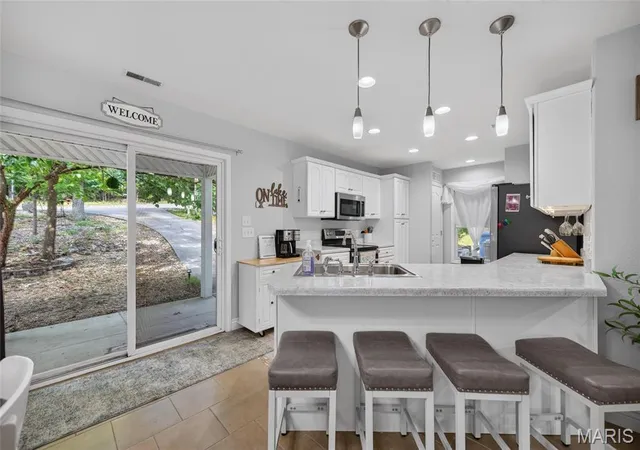 Homes for sale in Lake Ozark, MO | 133 Wye Dr, Lake Ozark, MO 65049 | MLS# MIS26044296