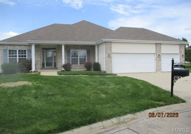 1st image of 2613 Westinghouse Dr, Belleville, IL 62221 | MLS# MIS26044302