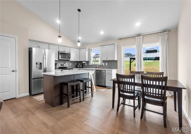 4th image of 288 Lake Labadie Dr, Labadie, MO 63055 | MLS# MIS26044315