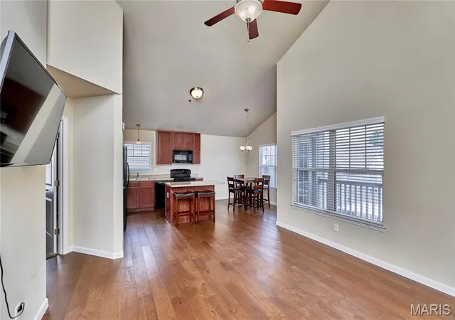 3rd image of 532 Bramblett Hls, O'fallon, MO 63366 | MLS# MIS26044330