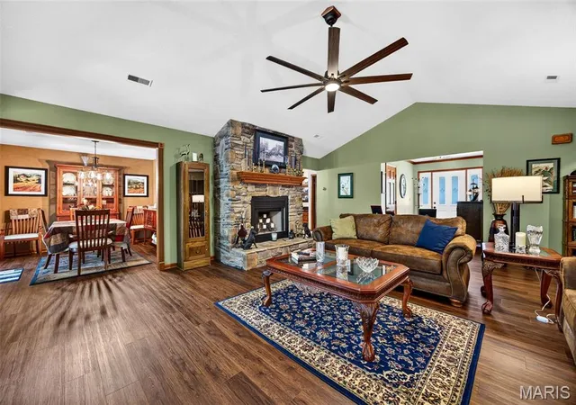 Photo 4 of Single family home for sale at 411 Hwy J Rd, Montgomery City, MO 63361 | MLS# MIS26044331 | Listing updated on 2026-08-22
