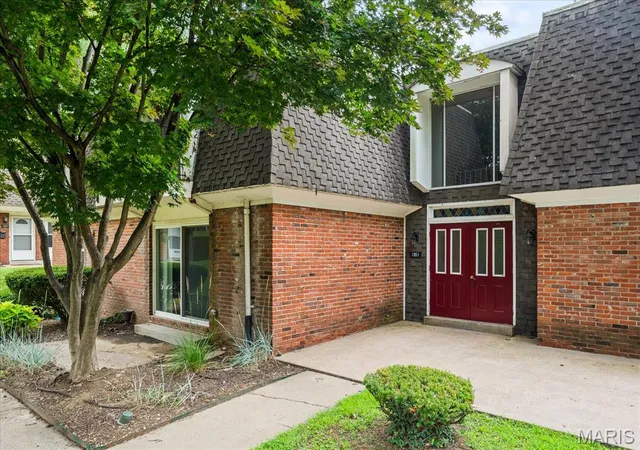 Homes for sale in Collinsville, IL | 1051 Lafayette Ct, Collinsville, IL 62234 | MLS# MIS26044342
