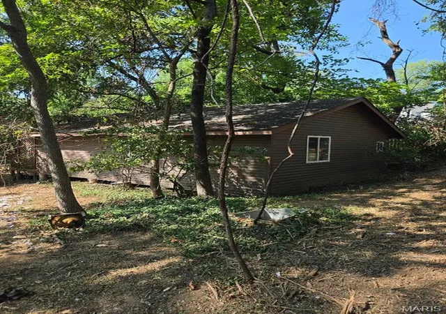 Photo 3 of Single family home for sale at 423 S Park Ave, Saint Louis, MO 63119 | MLS# MIS26044344 | Listing updated on 2026-09-27