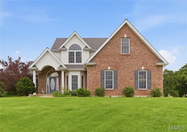 Photo 3 of Single family home for sale at 9 Buelah Dr, Troy, MO 63379 | MLS# MIS26044347 | Listing updated on 2026-07-15