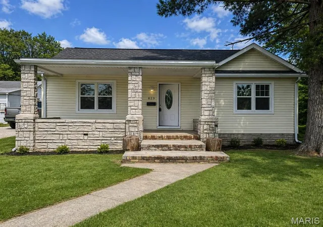 Homes for sale in Cahokia, IL | 819 Mildred Ave, Cahokia, IL 62206 | MLS# MIS26044352