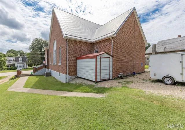 Photo 3 of Single family home for sale at 408 W Main St, Park Hills, MO 63601 | MLS# MIS26044354 | Listing updated on 2026-08-24