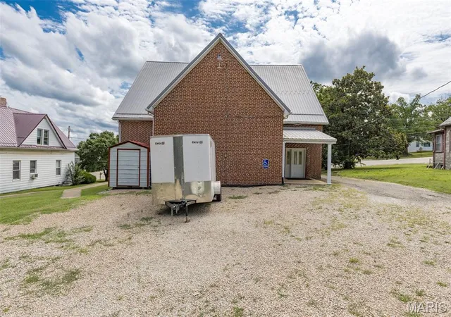 Photo 4 of Single family home for sale at 408 W Main St, Park Hills, MO 63601 | MLS# MIS26044354 | Listing updated on 2026-08-24