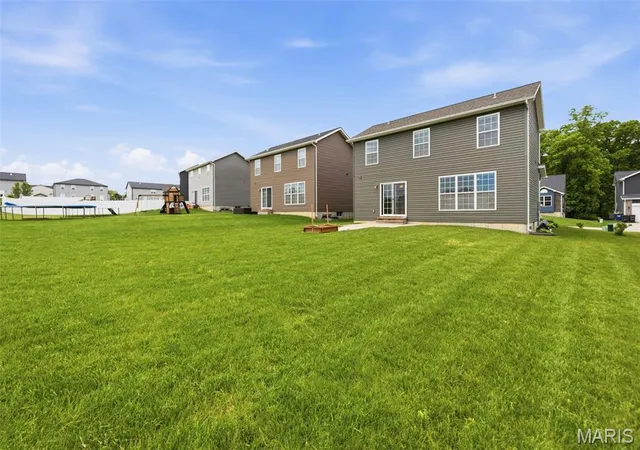 Homes for sale in Warrenton, MO | 27518 Forest Ridge Dr, Warrenton, MO 63383 | MLS# MIS26044362