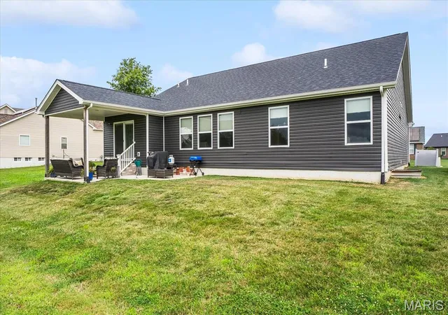 51st image of 1323 Orchard Lakes Cir, Belleville, IL 62220 | MLS# MIS26044363