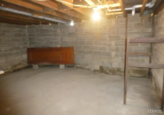 24th image of 707 N Main St, White Hall, IL 62092 | MLS# MIS26044371