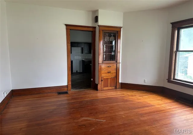 5th image of 707 N Main St, White Hall, IL 62092 | MLS# MIS26044371