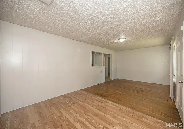 Photo 3 of Single family home for sale at 7836 Tuxedo Ct, Saint Louis, MO 63135 | MLS# MIS26044372 | Listing updated on 2026-07-23