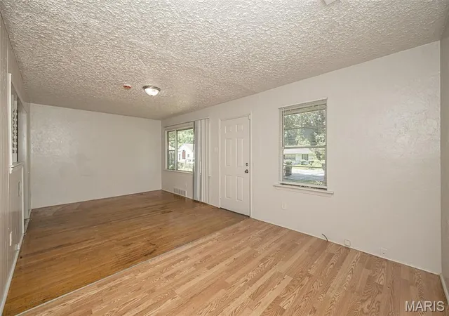 Photo 4 of Single family home for sale at 7836 Tuxedo Ct, Saint Louis, MO 63135 | MLS# MIS26044372 | Listing updated on 2026-07-23