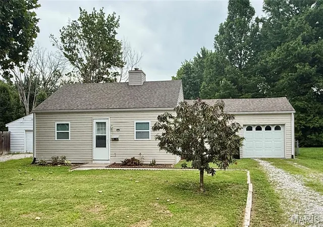 1st image of 330 N 40th St, Belleville, IL 62226 | MLS# MIS26044373