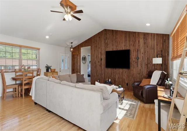 Photo 4 of Single family home for sale at 19758 Sugar Ln, Waynesville, MO 65583 | MLS# MIS26044392 | Listing updated on 2026-08-23