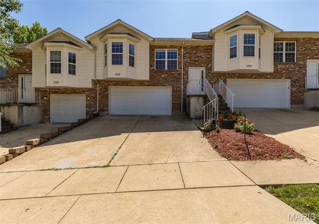 3rd image of 1252 Denali Dr, Festus, MO 63028 | MLS# MIS26044401