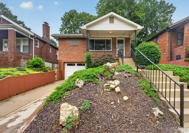 Homes for sale in Richmond Heights, MO | 2105 Princeton Pl, Richmond Heights, MO 63117 | MLS# MIS26044405