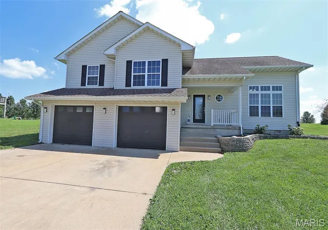 2nd image of 109 Sunset Ct, Farmington, MO 63640 | MLS# MIS26044411