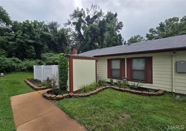 Photo 1 of Condo for sale at 2432 Forest Shadows Dr, Saint Louis, MO 63136 | MLS# MIS26044415 | Listing updated on 2026-07-25