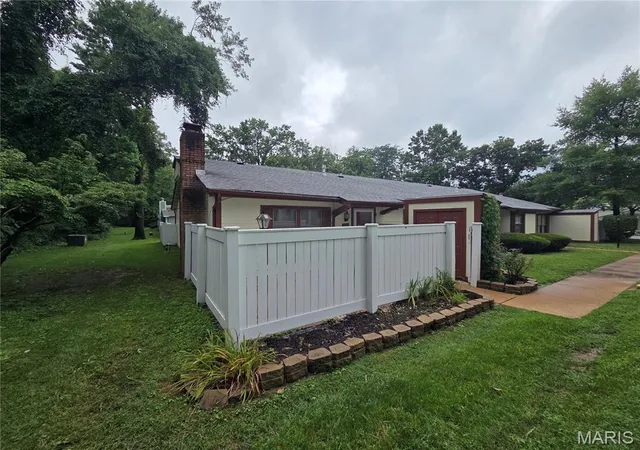 Photo 2 of Condo for sale at 2432 Forest Shadows Dr, Saint Louis, MO 63136 | MLS# MIS26044415 | Listing updated on 2026-07-25