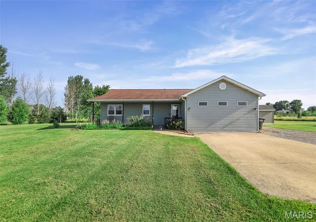 Homes for sale in Worden, IL | 9714 Hosto Rd, Worden, IL 62097 | MLS# MIS26044438