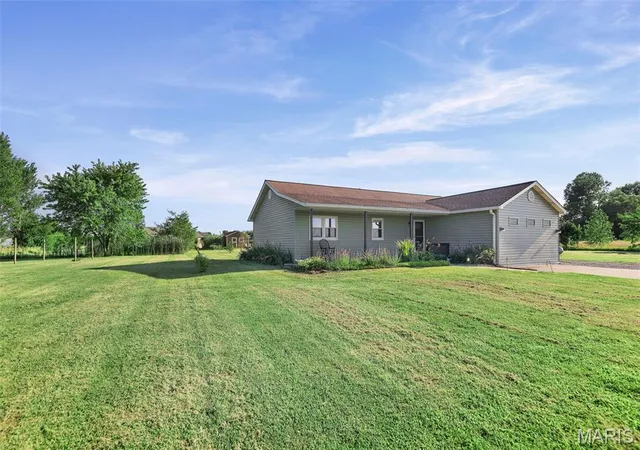 Homes for sale in Worden, IL | 9714 Hosto Rd, Worden, IL 62097 | MLS# MIS26044438