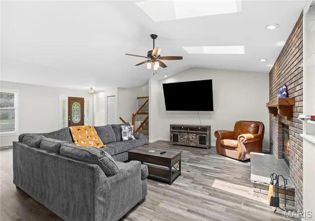 Photo 2 of Single family home for sale at 3 Harbor Point Ct, Lake Saint Louis, MO 63367 | MLS# MIS26044440 | Listing updated on 2026-09-14
