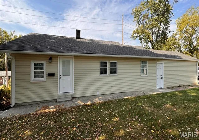 Homes for sale in Bethalto, IL | 524 5th St, Bethalto, IL 62010 | MLS# MIS26044442