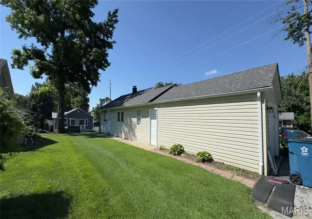 Homes for sale in Bethalto, IL | 524 5th St, Bethalto, IL 62010 | MLS# MIS26044442